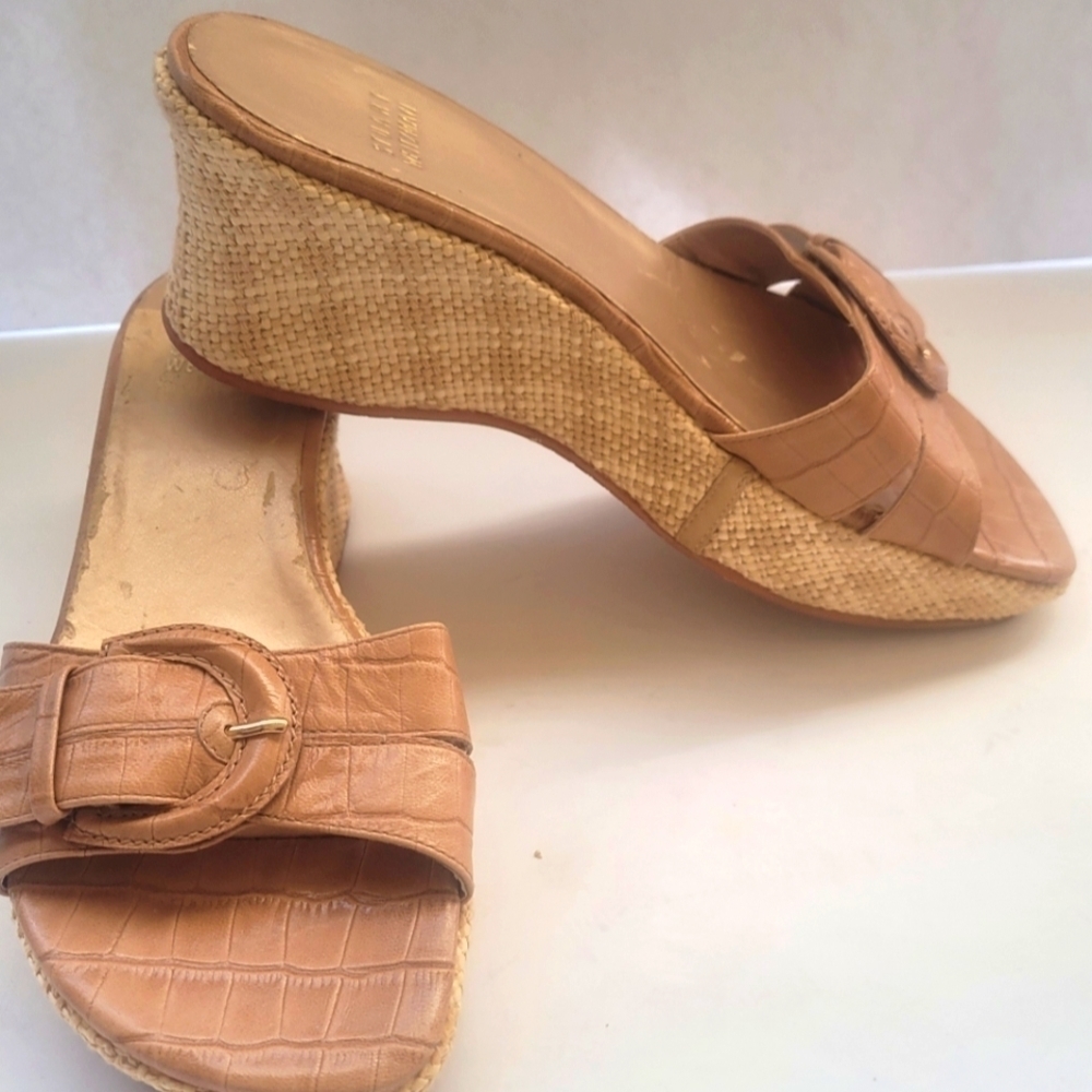 Stuart Weitzman tan ithr platform slip-on sandals
